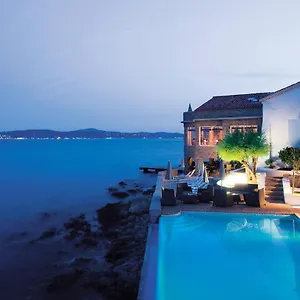 la-belle-aurore.fr-provencehotel.com/
